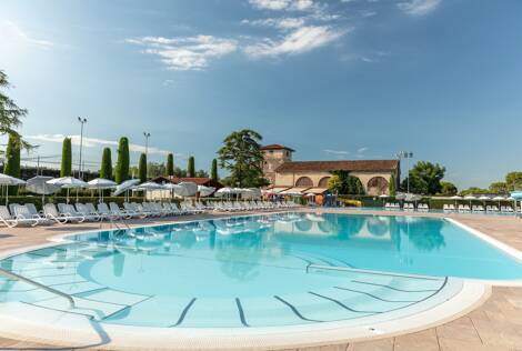 Del Garda Village