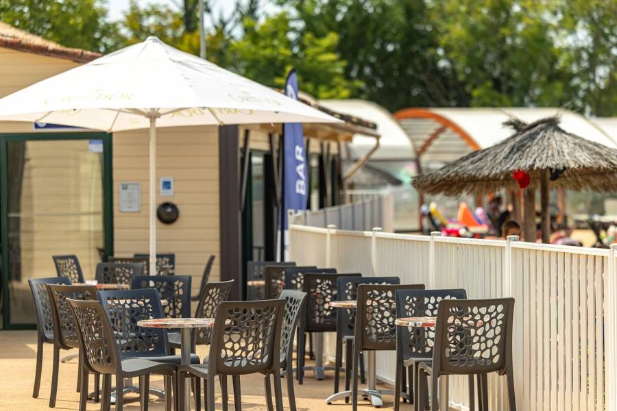 Camping Château de Fonrives - Camping 5* de Rives - región Aquitania - Photo 2