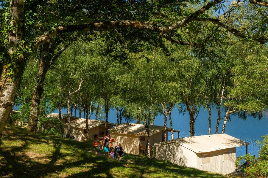 Camping Domaine des Tours - Camping 4* di Saint-Amans-des-Côts - regione Midi-Pirenei - Photo 2