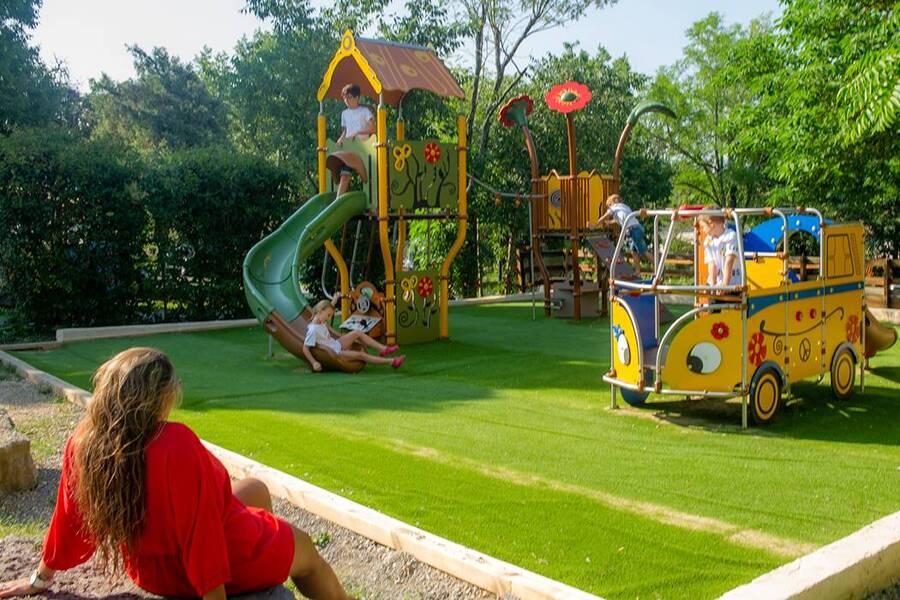 Camping Le Petit Bois - Camping 4* di Ruoms - regione Rodano Alpi - Photo 2