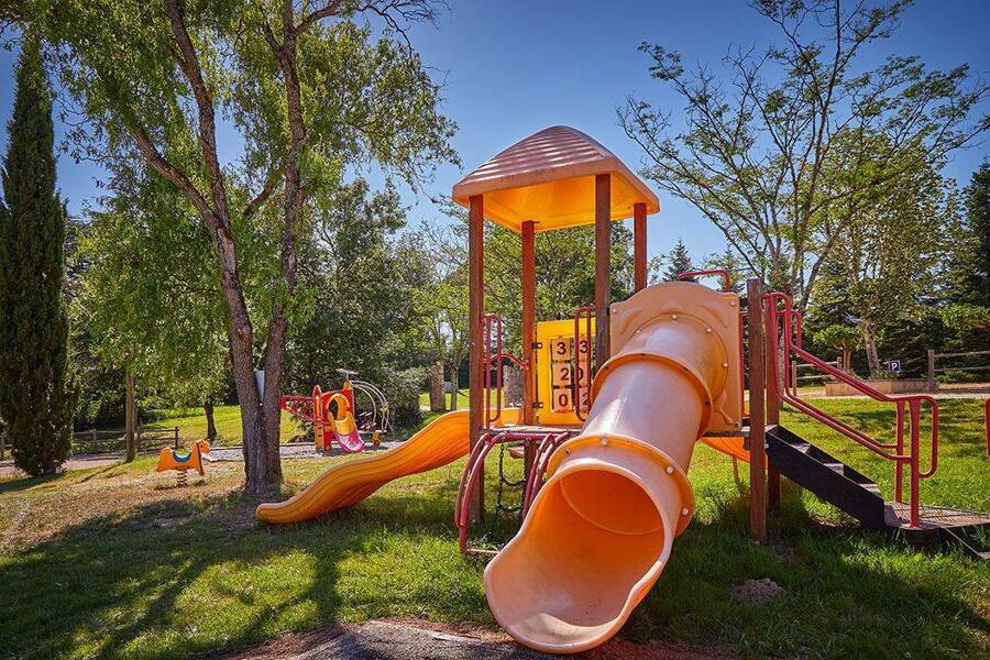 Camping Le Chêne Vert - Camping 4* di Castelnau de Montmiral - regione Midi-Pirenei - Photo 1