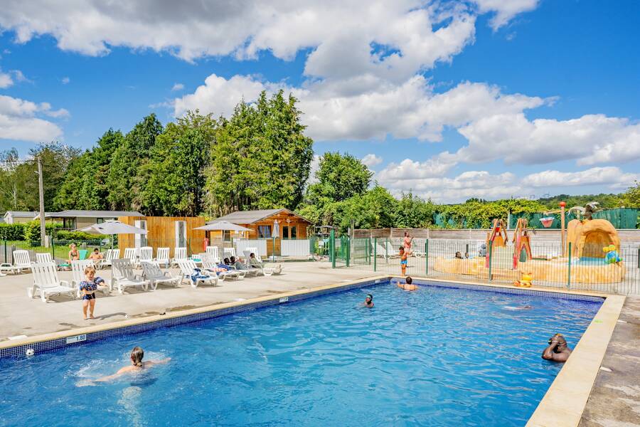 Camping Le Grand Paris - Camping 4* de Nesles-la-Vallée - región Isla-de-Francia - Photo 0