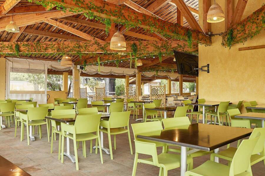 Camping Les Gorges de Provence - Camping 4* de Montagnac Montpezat - región Provenza Costa Azul - Photo 2