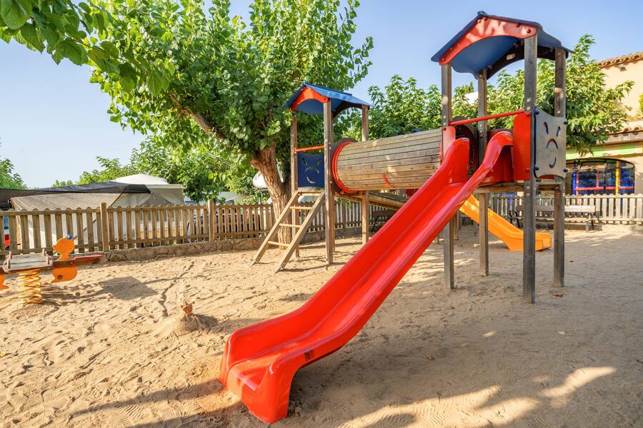 Camping Castell Montgri - Camping 4* de Estartit - región Costa Brava - Photo 1